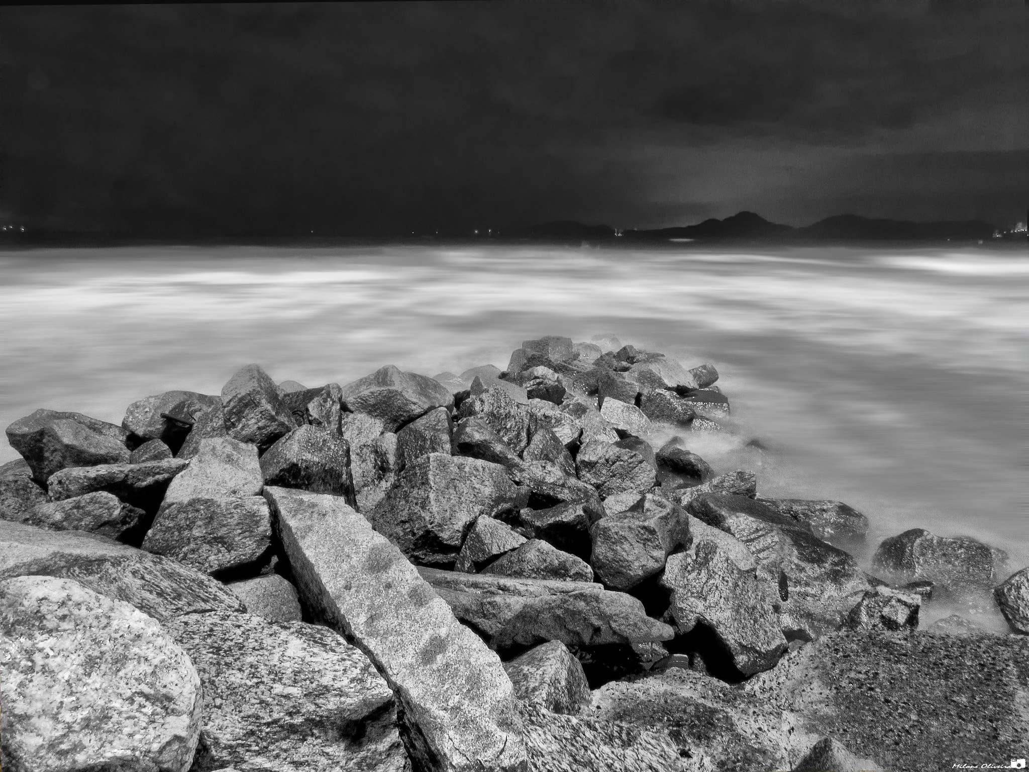 Canon PowerShot SX520 HS sample photo. Rocks in rough sea photography