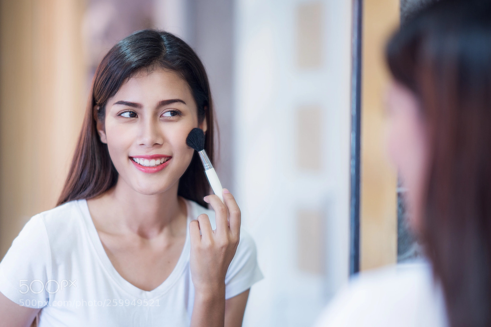 Sony a7R II sample photo. Asian lady makeup bewore photography