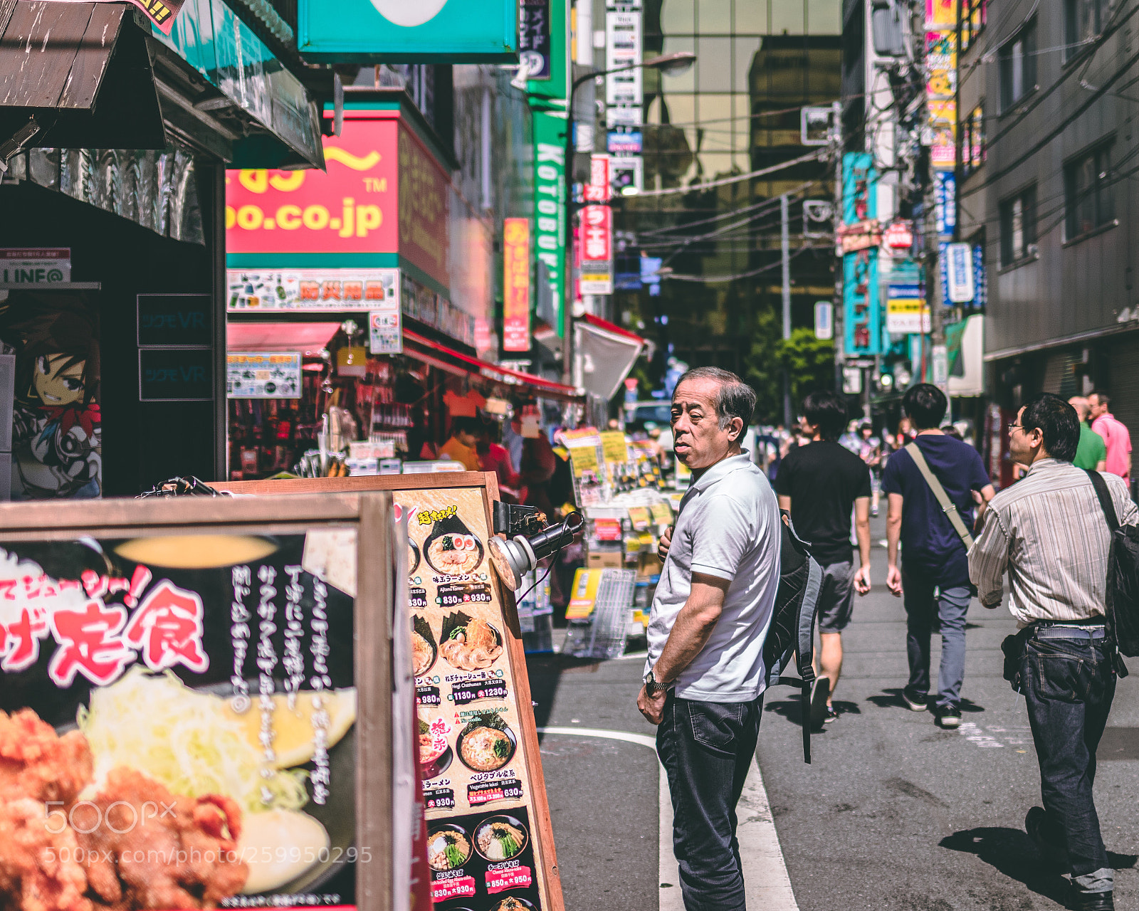 Canon EOS 80D sample photo. Akihabara street photography