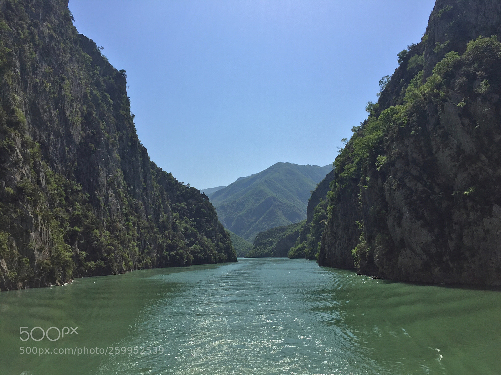 Apple iPhone 6 sample photo. River cruise photography