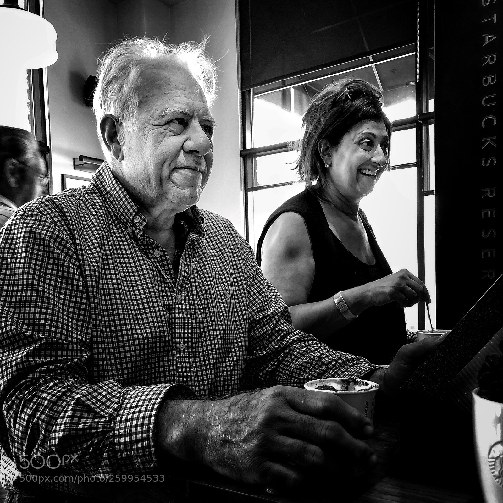 Apple iPhone X sample photo. Starbucks people photography