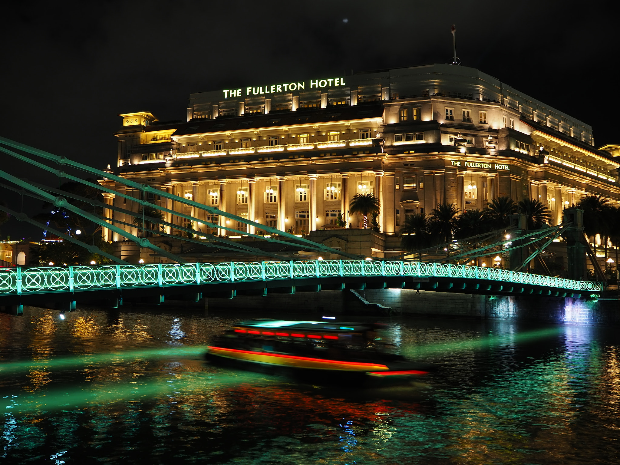 Olympus OM-D E-M10 III sample photo. Fullerton hotel singapore photography