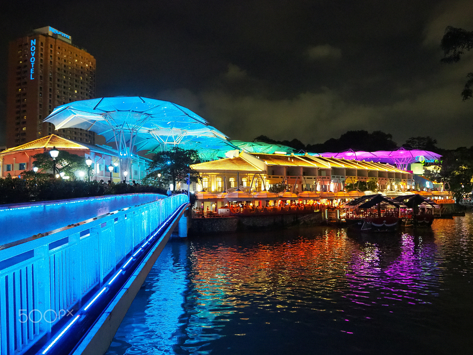 Olympus OM-D E-M10 III sample photo. Clarke quay singapore photography