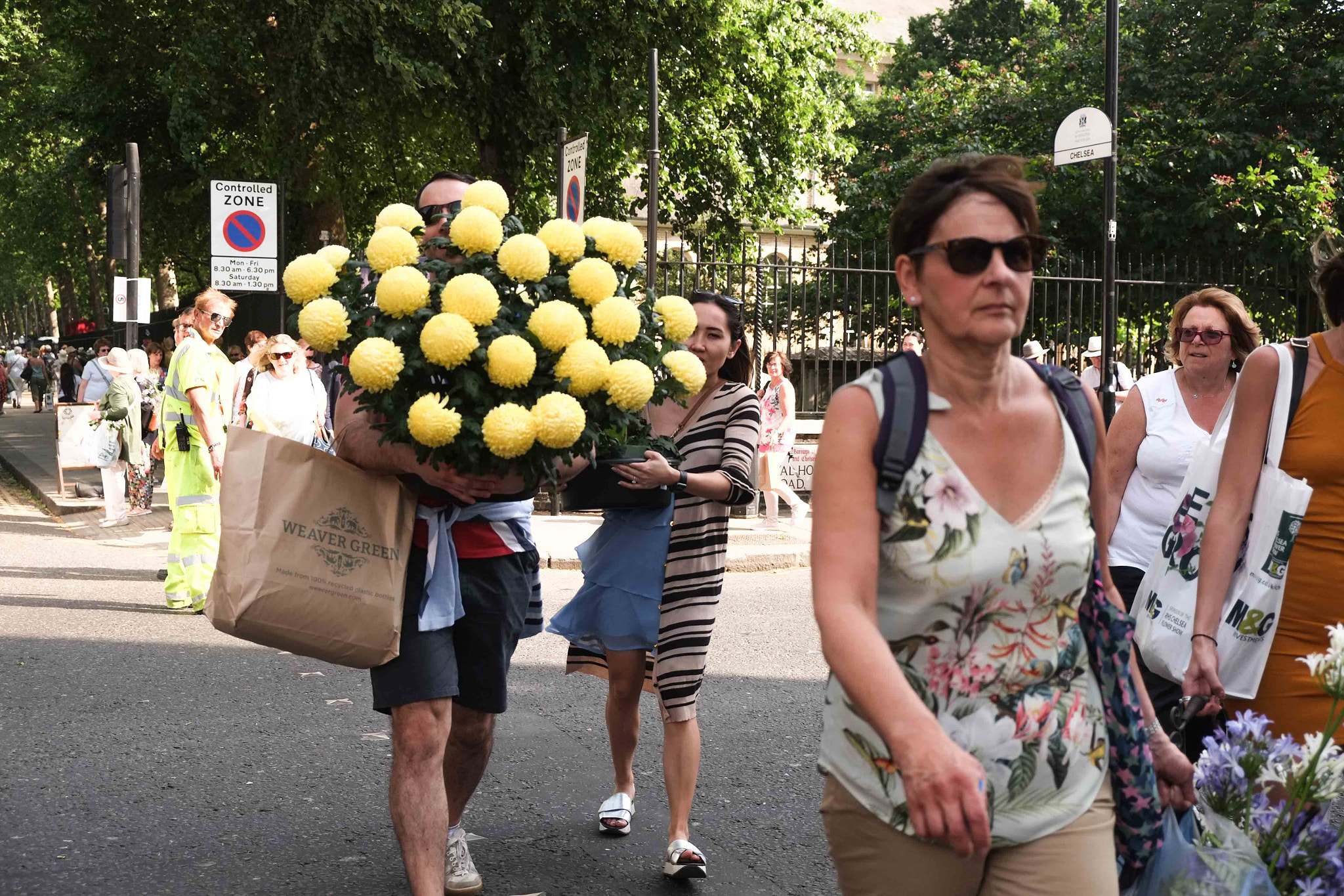 Fujifilm X-Pro1 sample photo. Chelsea flower show london,uk photography