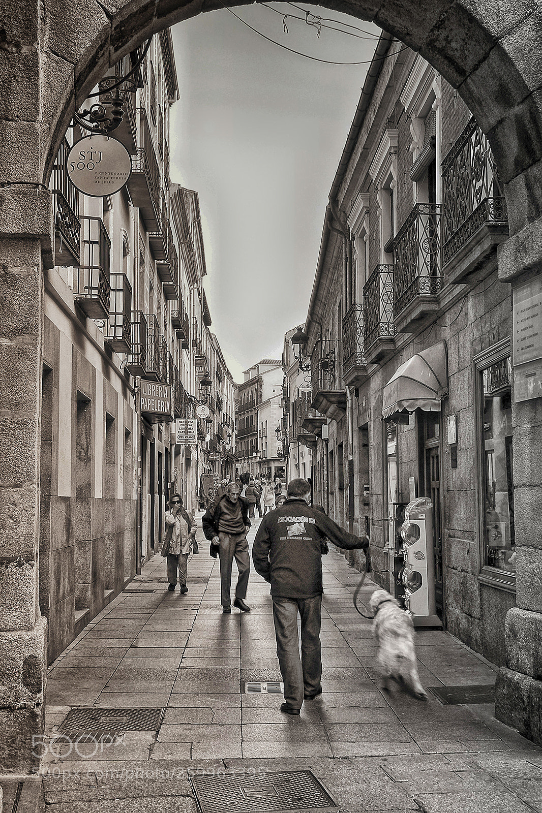 Canon EOS 550D (EOS Rebel T2i / EOS Kiss X4) sample photo. Callejeando por avila photography