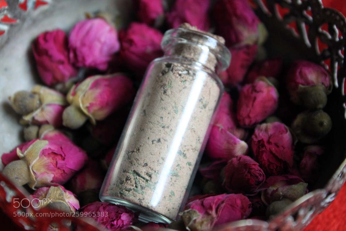 Canon EOS 500D (EOS Rebel T1i / EOS Kiss X3) sample photo. Apothecary bottle photography