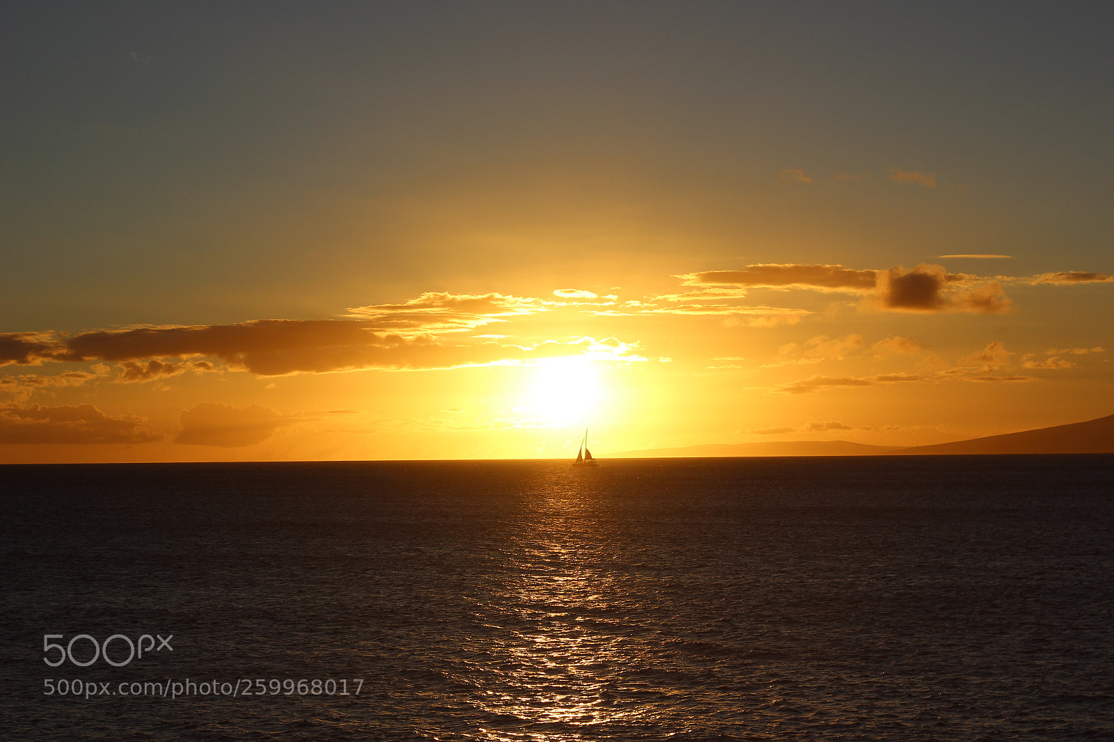 Canon EOS 600D (Rebel EOS T3i / EOS Kiss X5) + Canon EF 50mm F1.8 II sample photo. Maui sunset sail, hi photography
