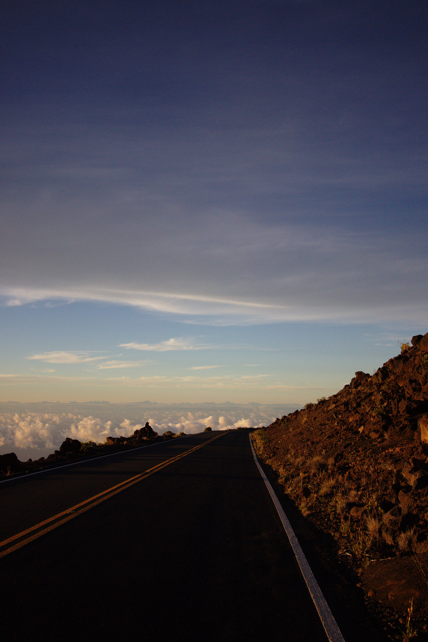 Canon EF-S 10-22mm F3.5-4.5 USM sample photo. Road to sunset, haleakala - maui hi photography