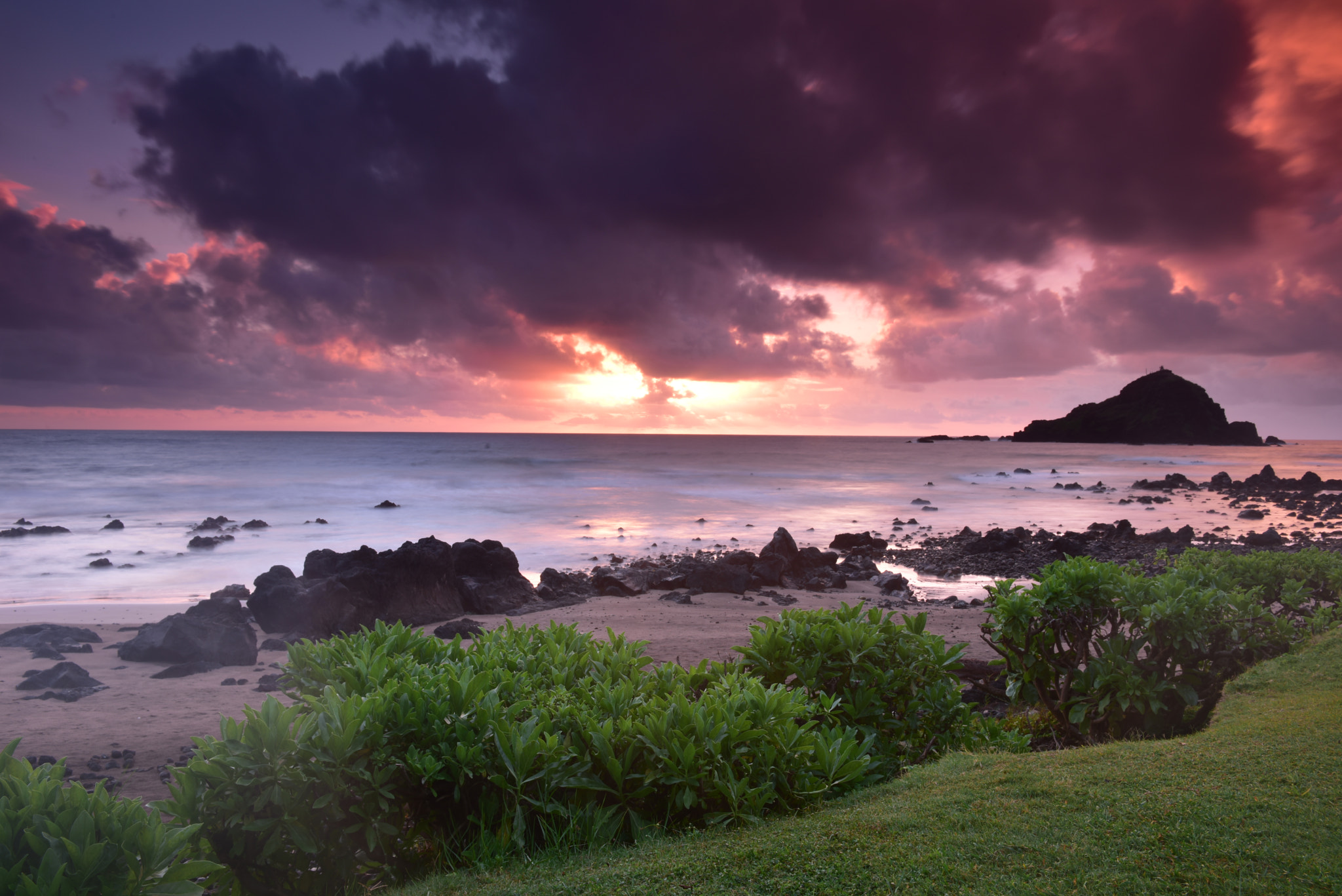 Nikon AF-S Nikkor 24-70mm F2.8G ED sample photo. Maui's road to hana photography