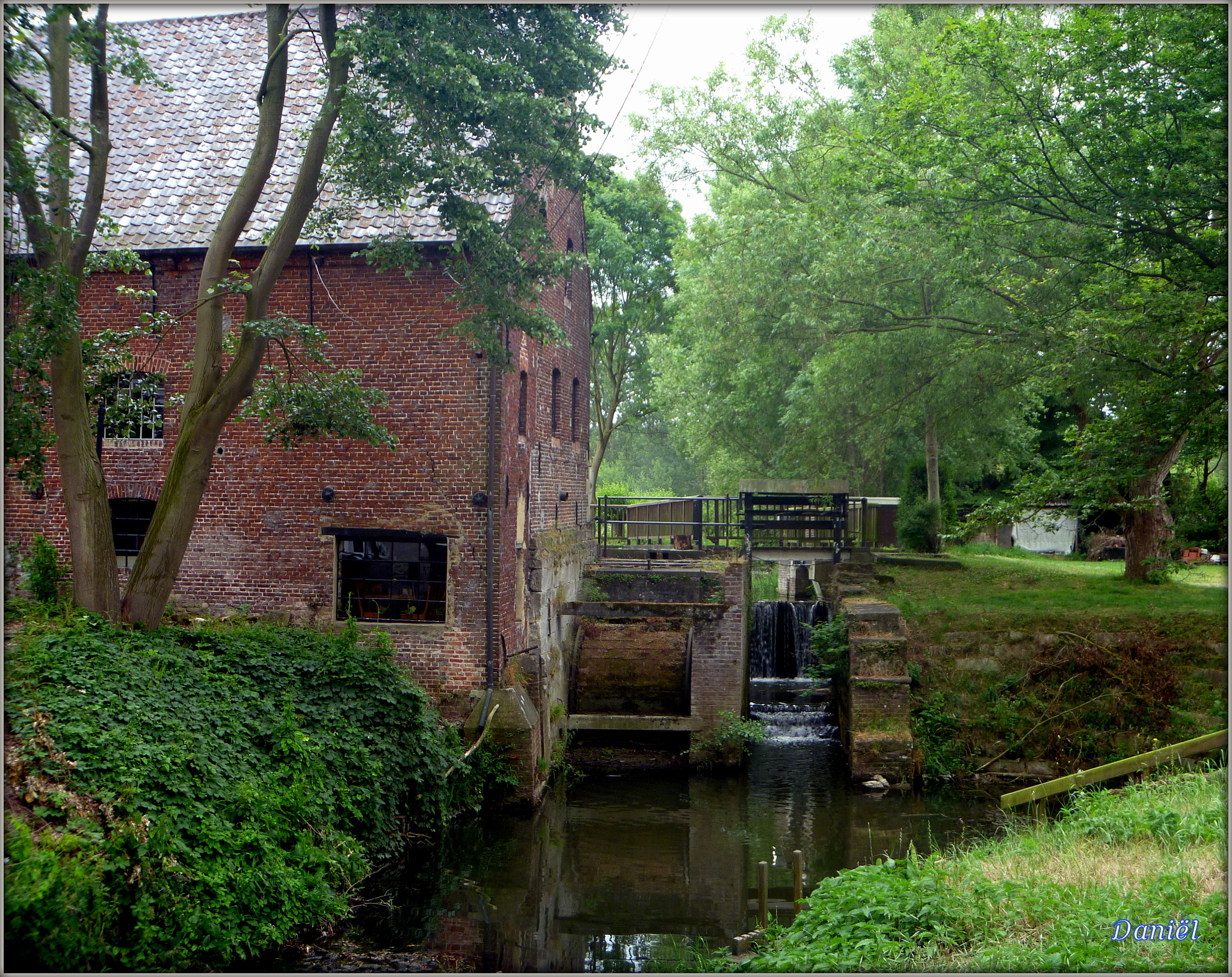 Panasonic DMC-FP2 sample photo. Watermolen - watermill photography