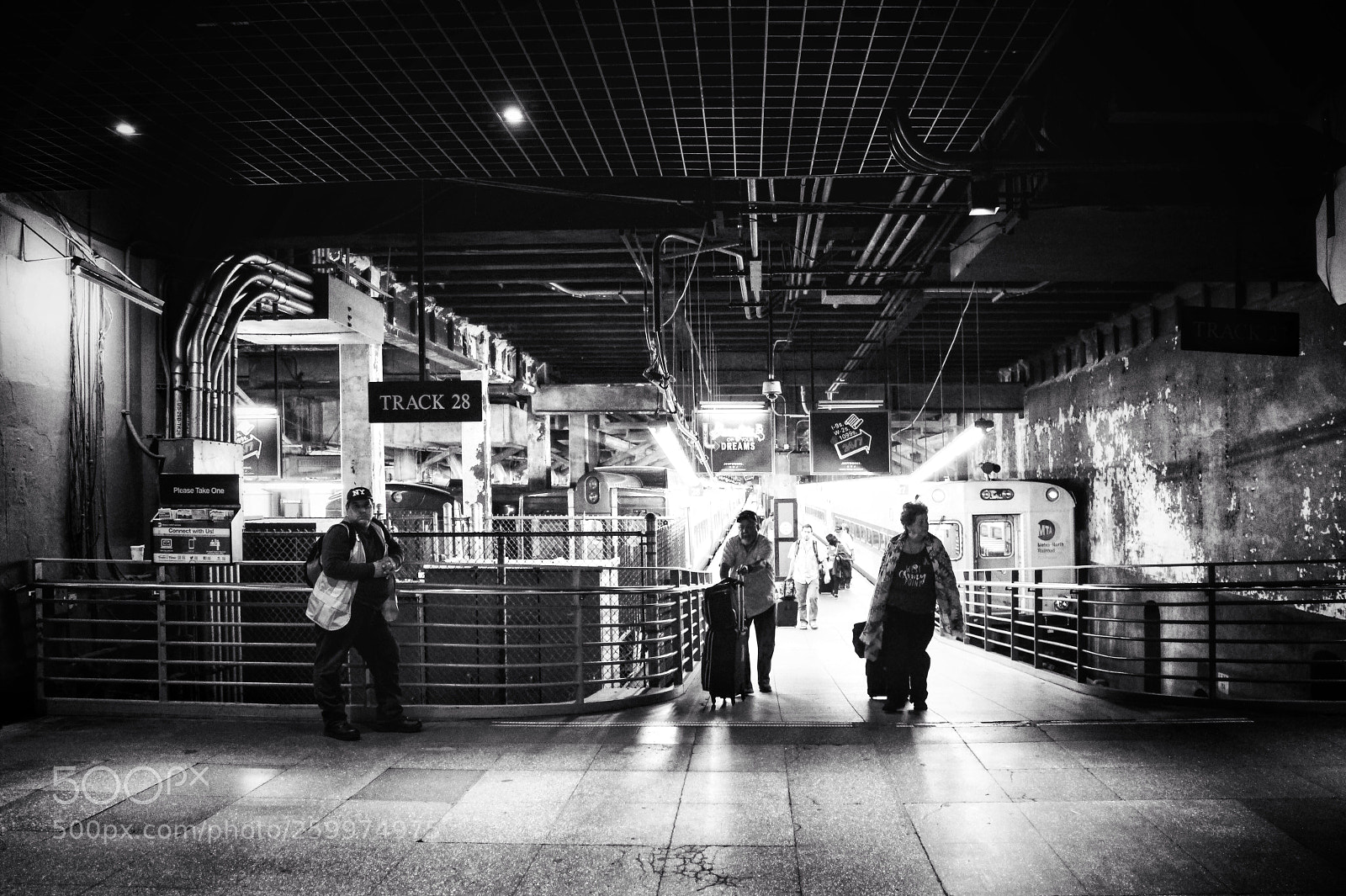Canon EOS 100D (EOS Rebel SL1 / EOS Kiss X7) sample photo. B&w railway station photography