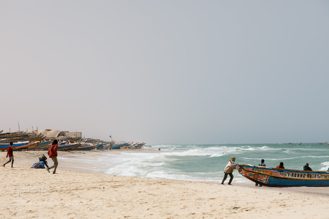 Canon EOS 5D Mark IV sample photo. Fishing boat arrives photography