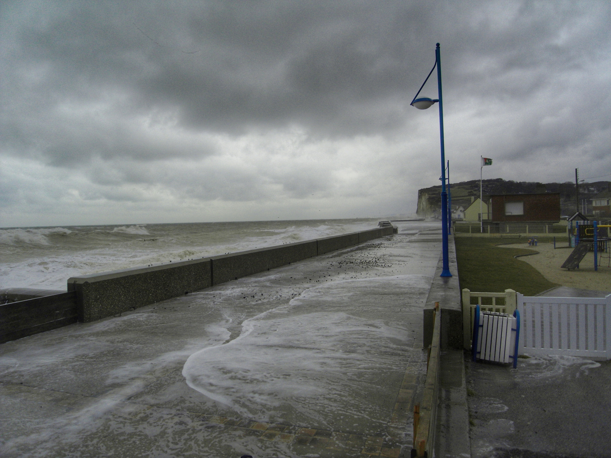 Samsung NV24HD, VLUU NV24HD, LANDIAO NV106HD sample photo. Tempête  saint valérie en caux photography