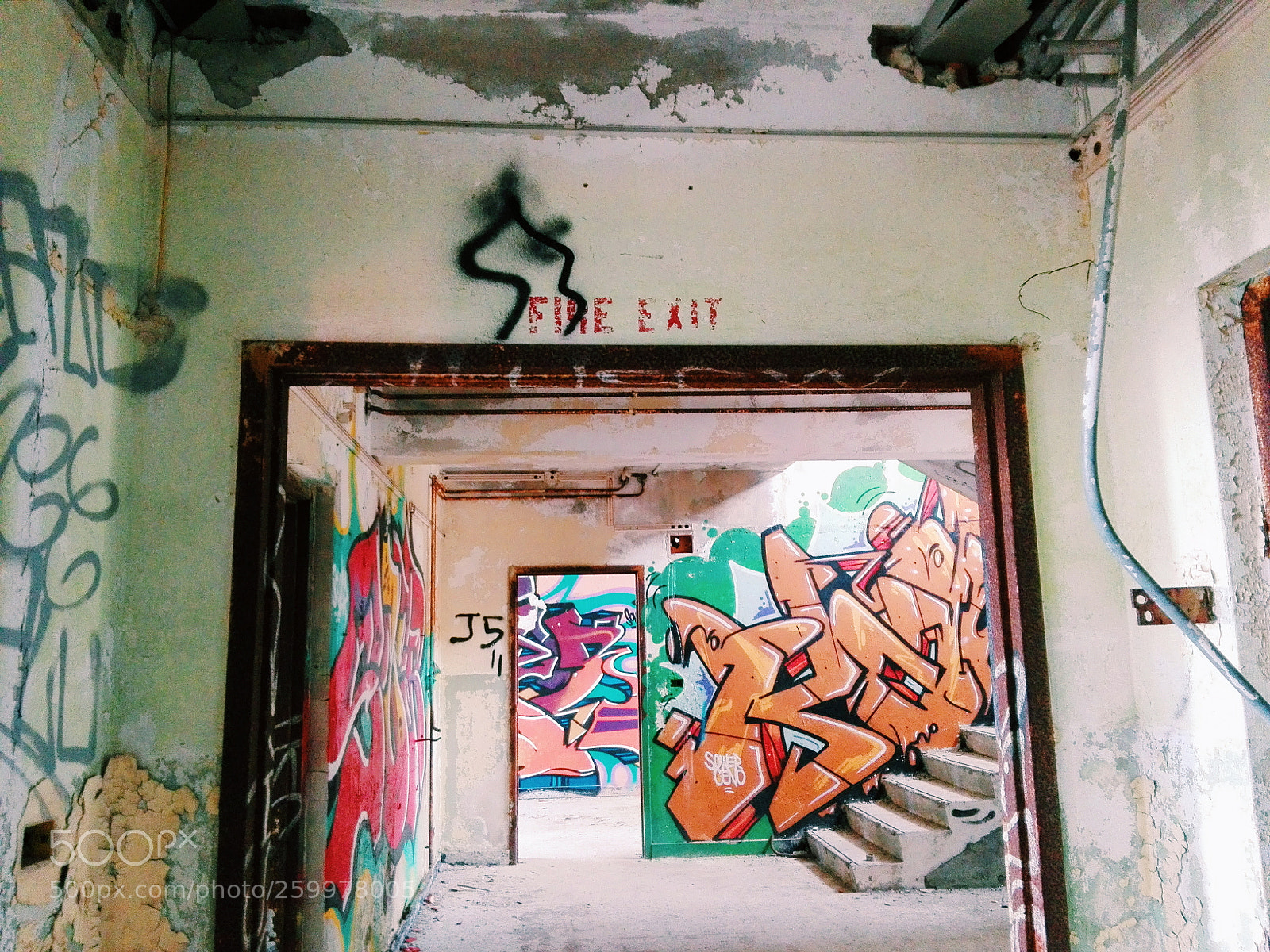 HUAWEI P8 Lite sample photo. Fire exit photography