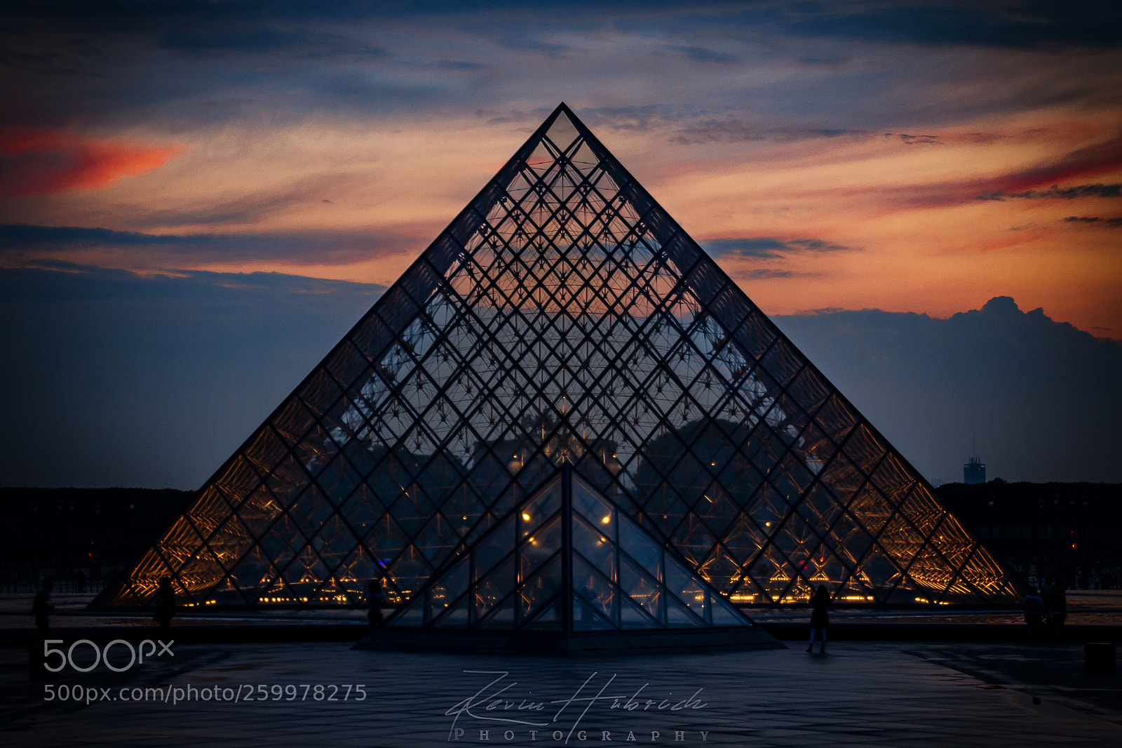 Canon EOS 700D (EOS Rebel T5i / EOS Kiss X7i) sample photo. Musée du louvre photography