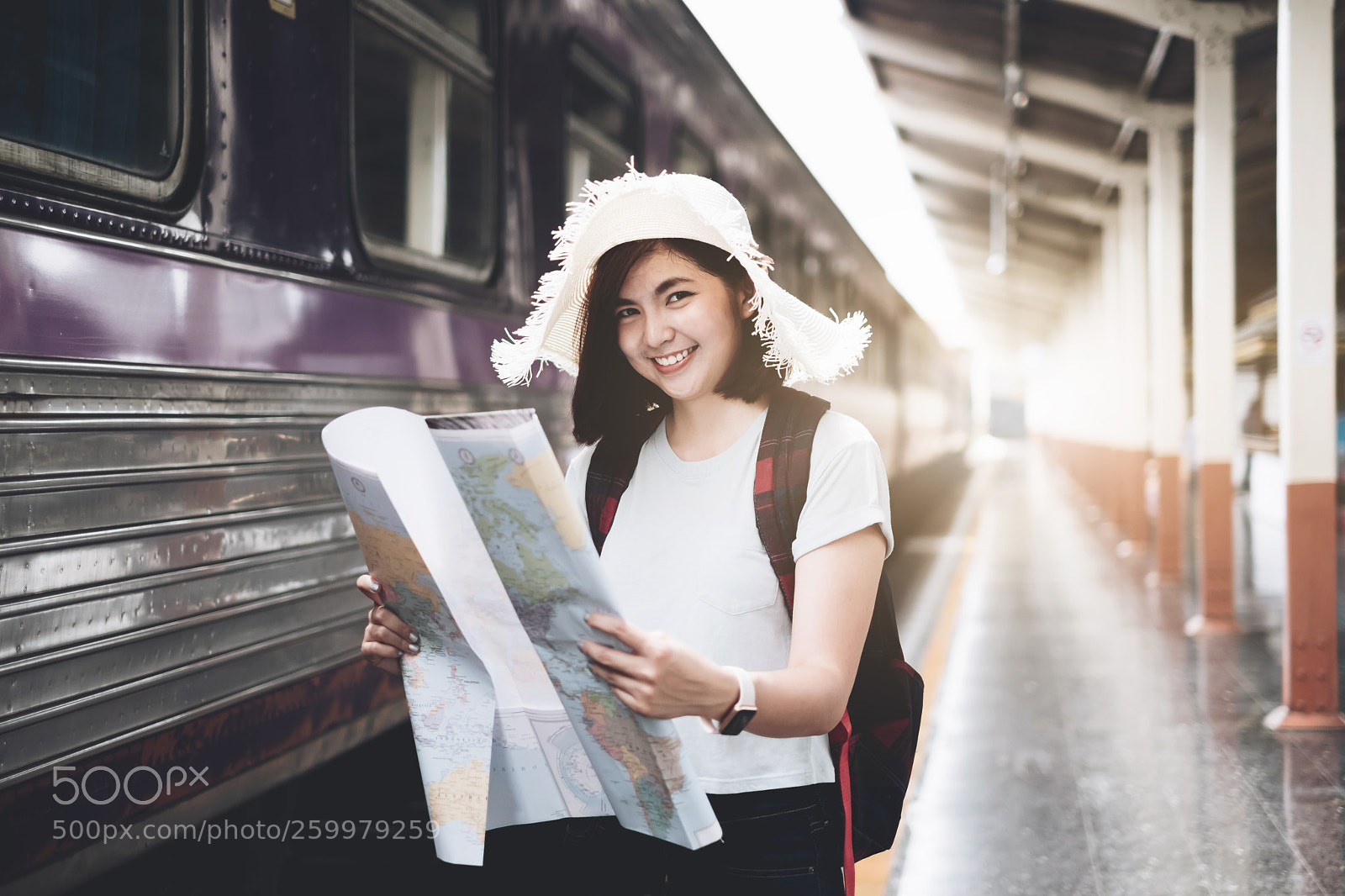 Fujifilm X-E3 sample photo. Beautiful girl traveler holding photography
