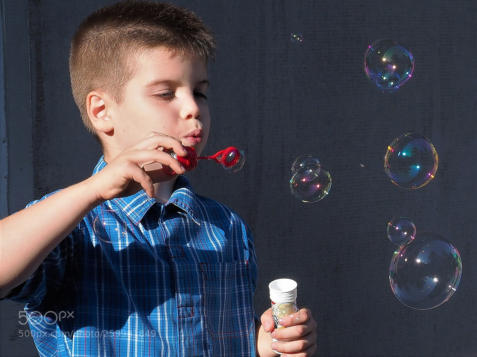 Olympus OM-D E-M1 Mark II sample photo. Bubbles photography