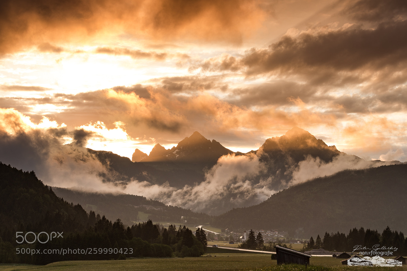 Canon EOS 5D Mark IV sample photo. Mountain sunset photography