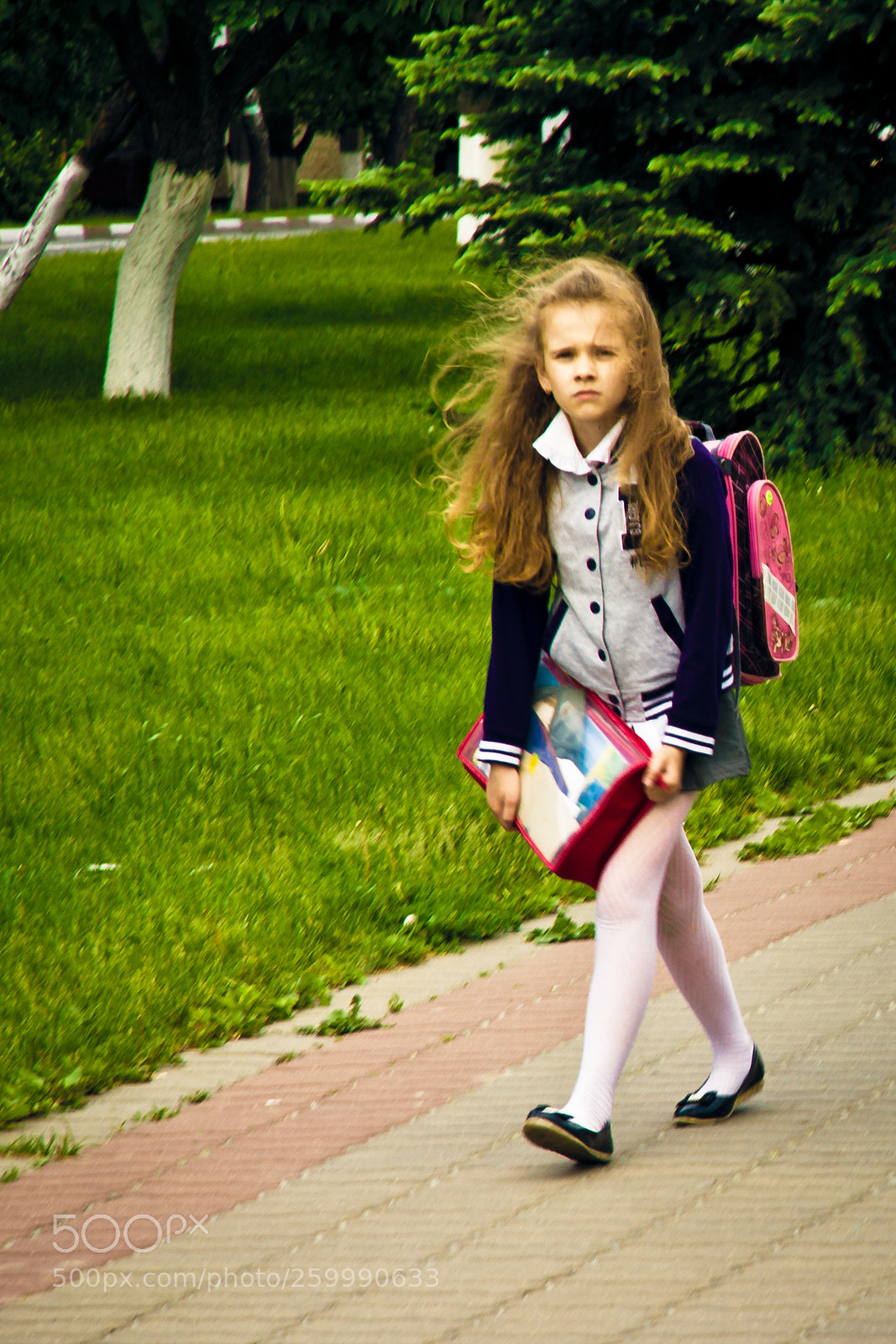Canon EOS 550D (EOS Rebel T2i / EOS Kiss X4) sample photo. School girl photography