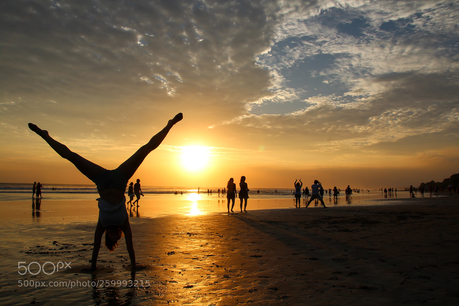 Canon EOS 600D (Rebel EOS T3i / EOS Kiss X5) sample photo. Yoga at the beach photography