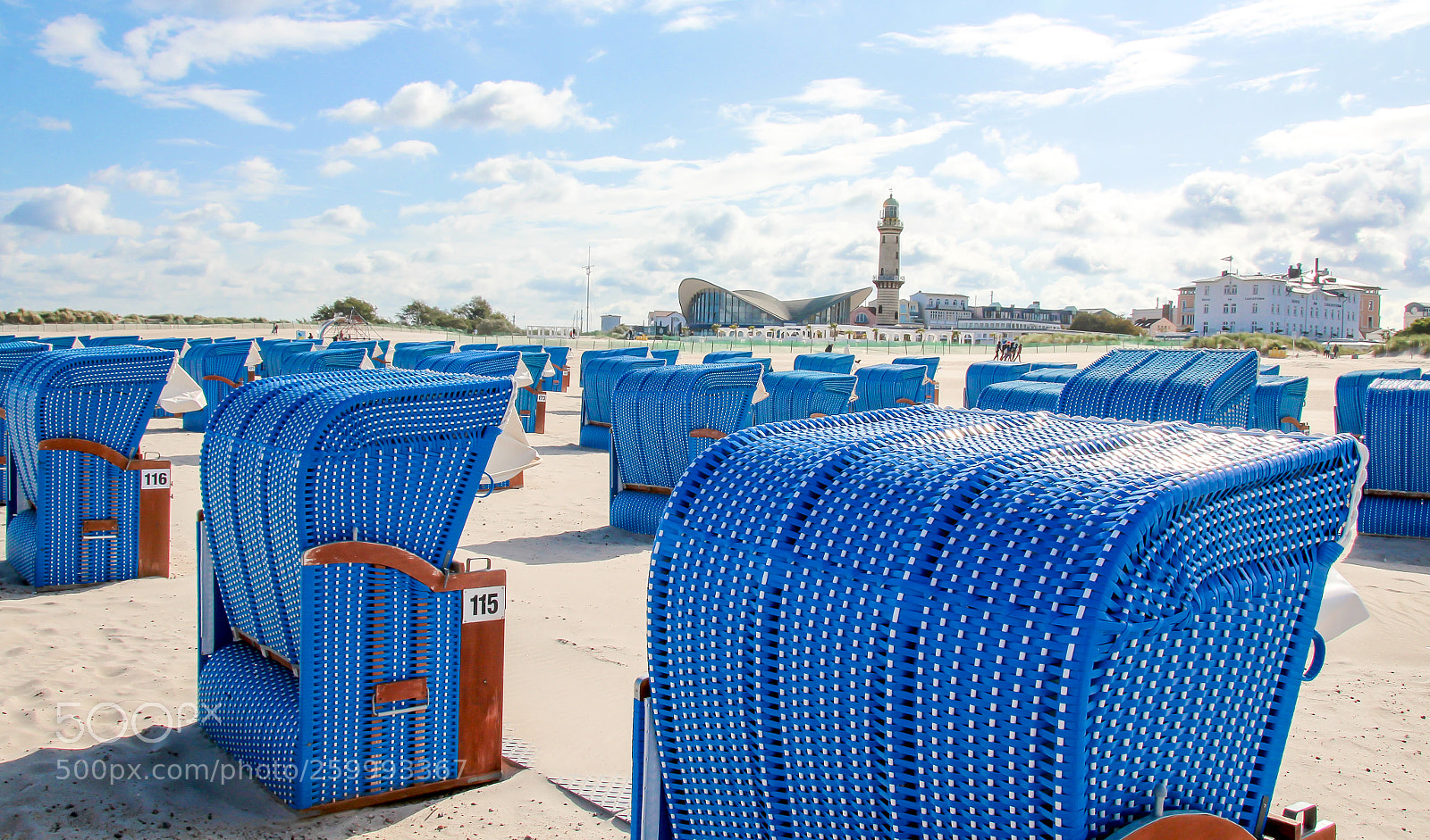 Canon EOS 600D (Rebel EOS T3i / EOS Kiss X5) sample photo. Blue beach in warnem photography