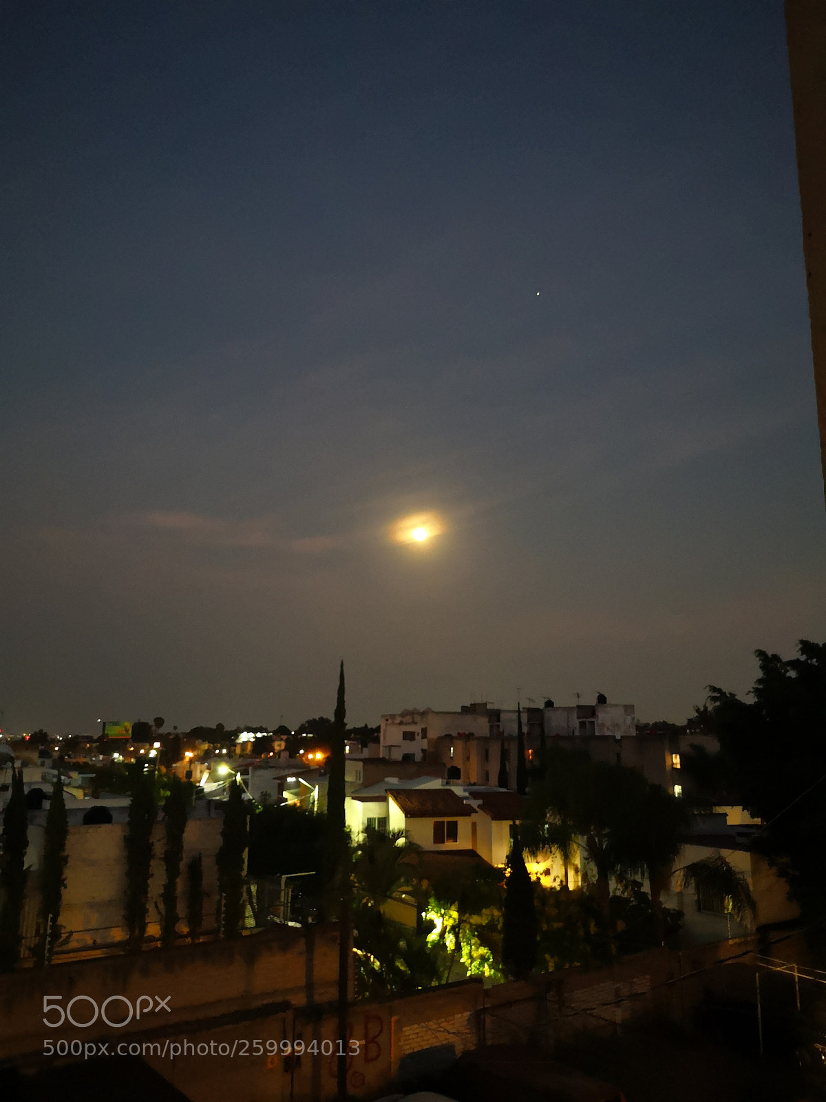 HUAWEI P20 sample photo. Noche photography