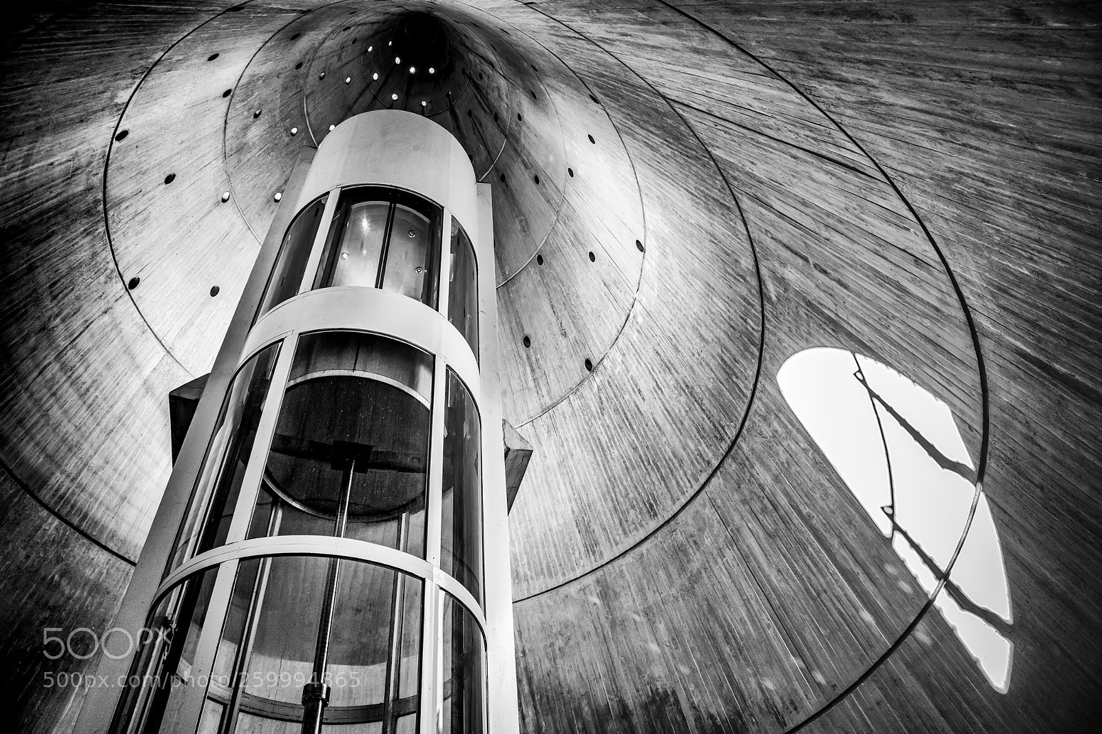 Canon EOS 5D Mark IV sample photo. Elevator photography