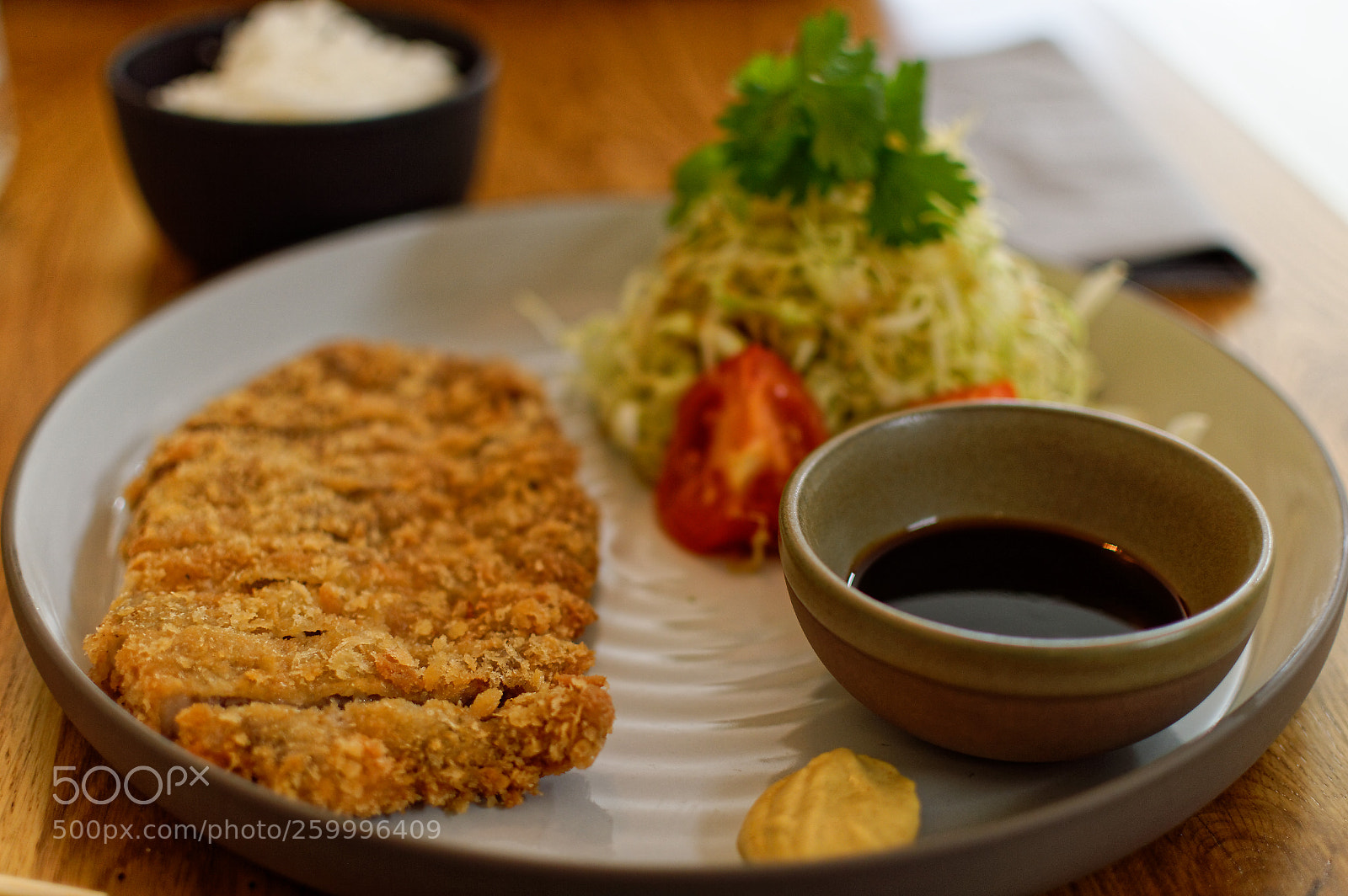 Nikon D3200 + Nikon AF-S DX Nikkor 35mm F1.8G sample photo. Iberico tonkatsu photography