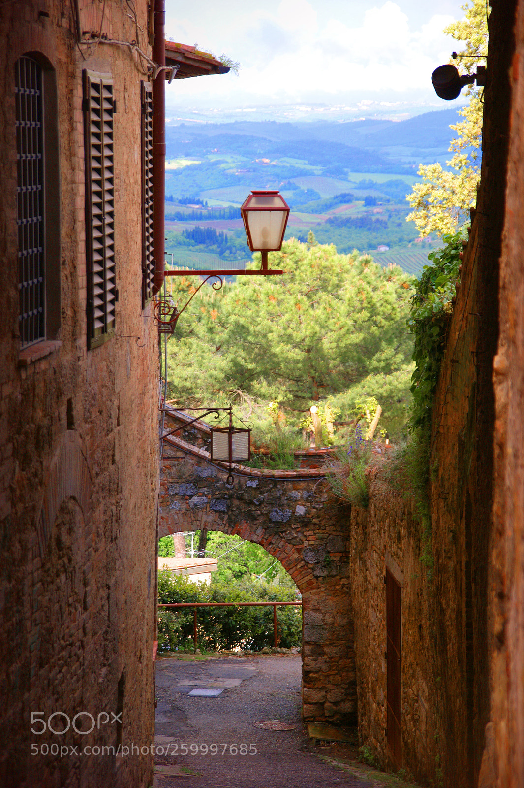 Sony Alpha DSLR-A350 sample photo. San gimignano gate to photography