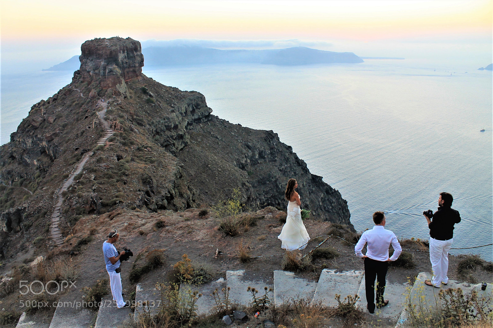 Canon EOS 1100D (EOS Rebel T3 / EOS Kiss X50) sample photo. Photoshoot on santorini. photography