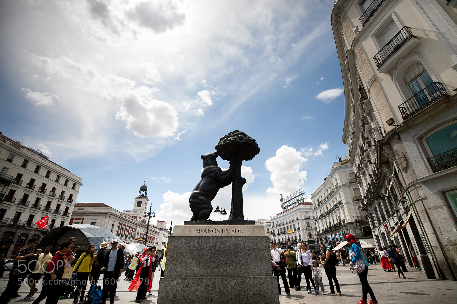 Canon EOS 5D Mark II sample photo. Plaza de sol photography