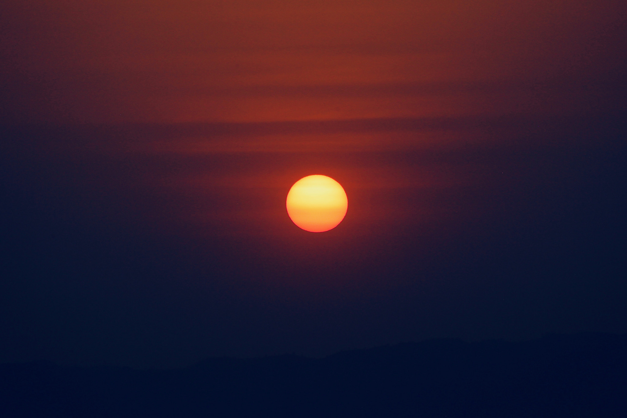Canon EOS-1D Mark IV sample photo. Sun in myanmar photography
