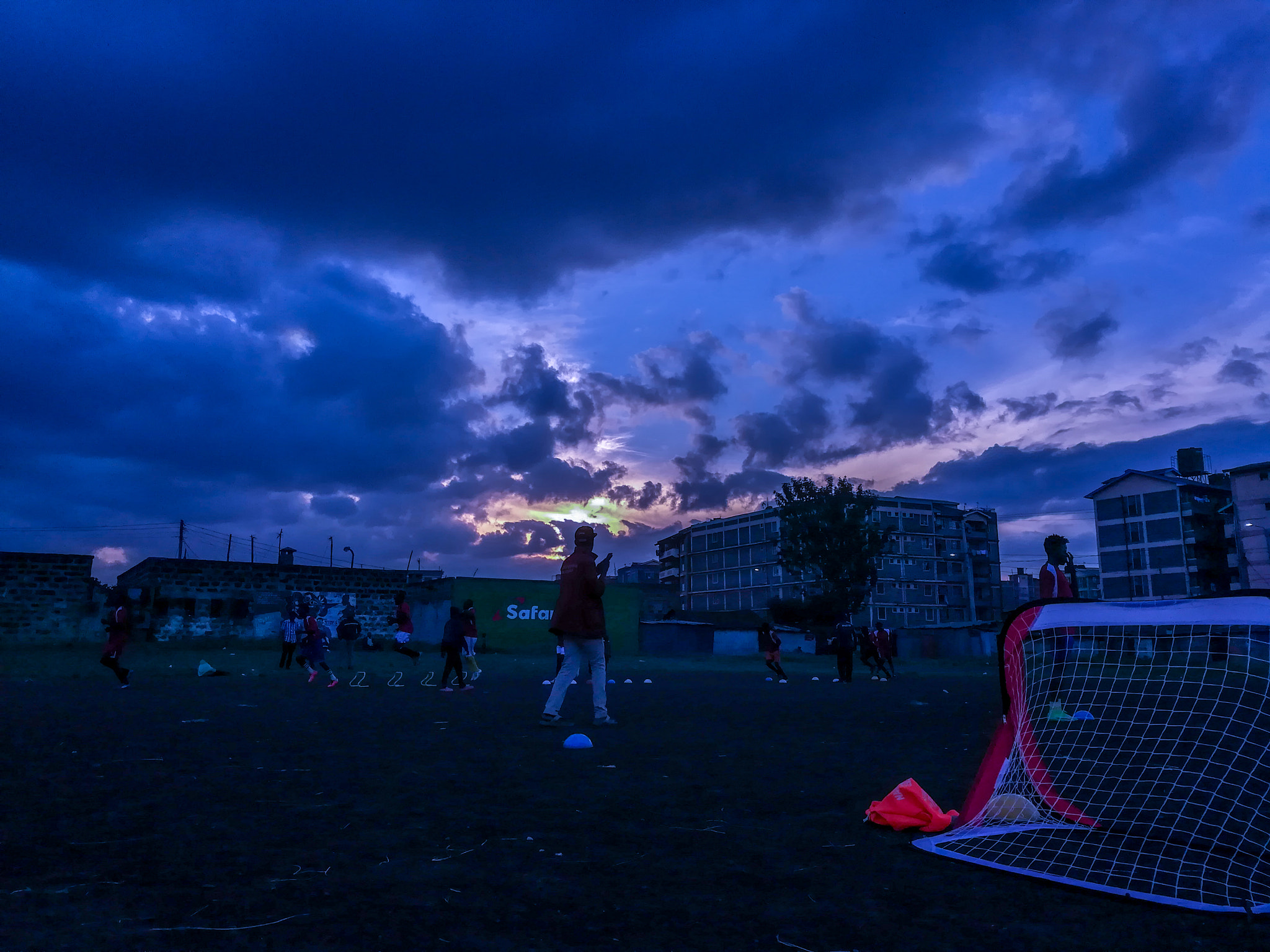 HUAWEI GR5 2017 sample photo. Beauty on football ground photography