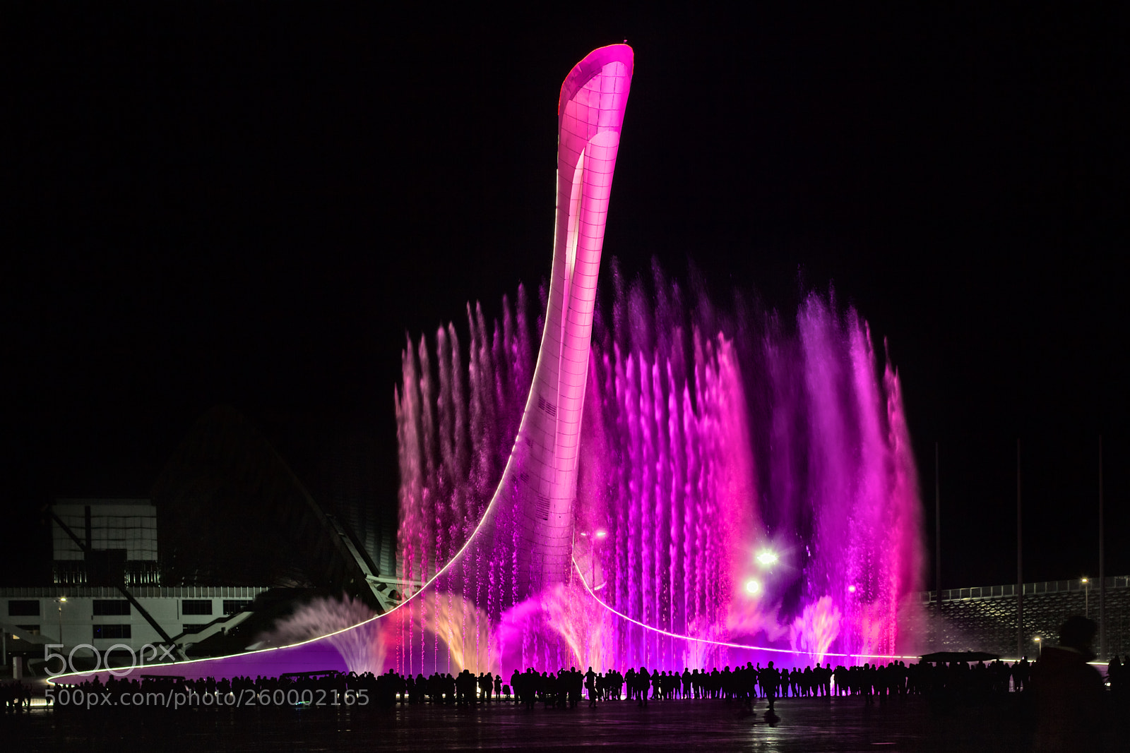 Canon EOS 550D (EOS Rebel T2i / EOS Kiss X4) sample photo. Fountain in the olympic photography