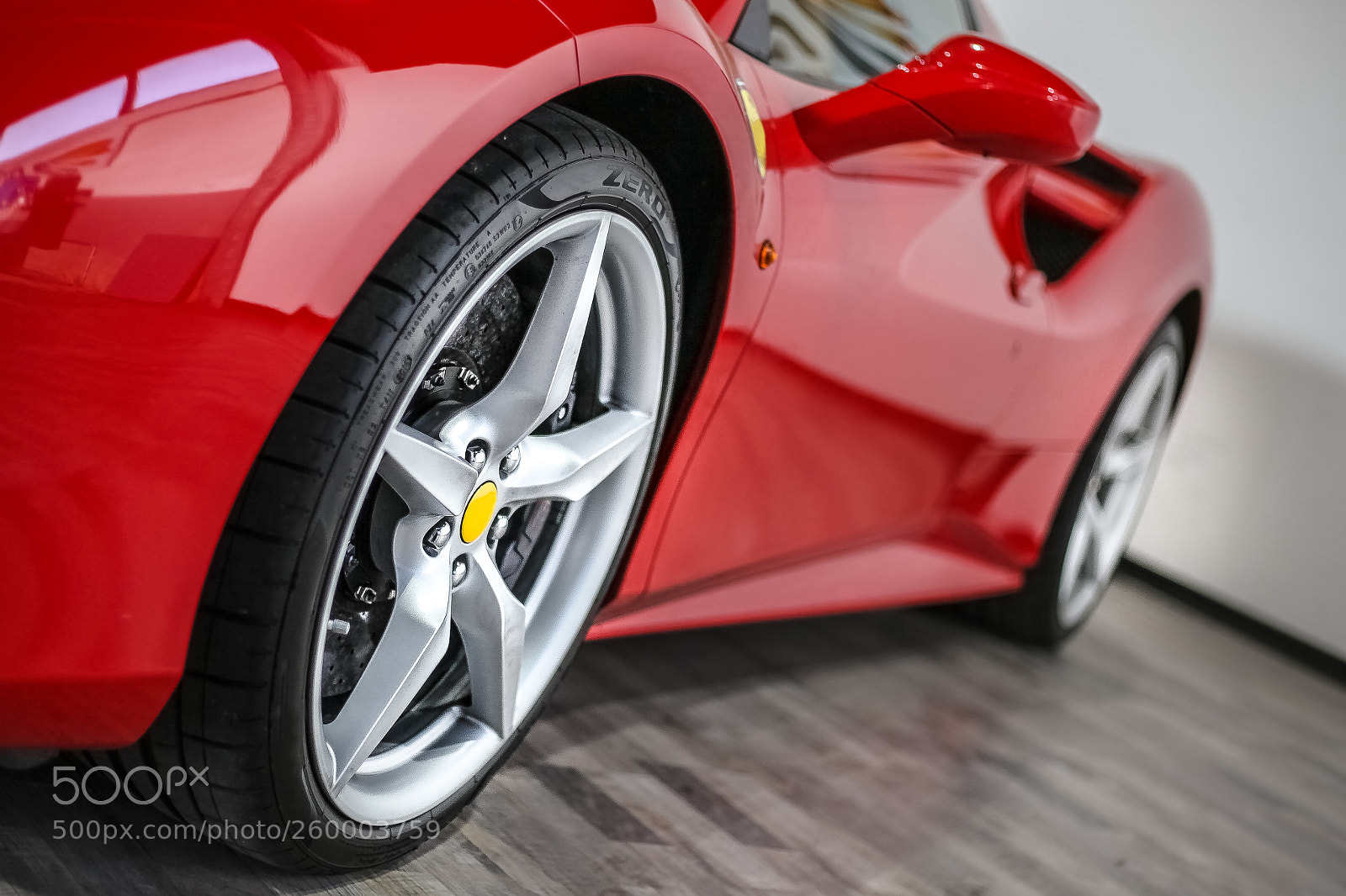 Canon EOS 5D Mark II sample photo. Shiny supercar on a photography