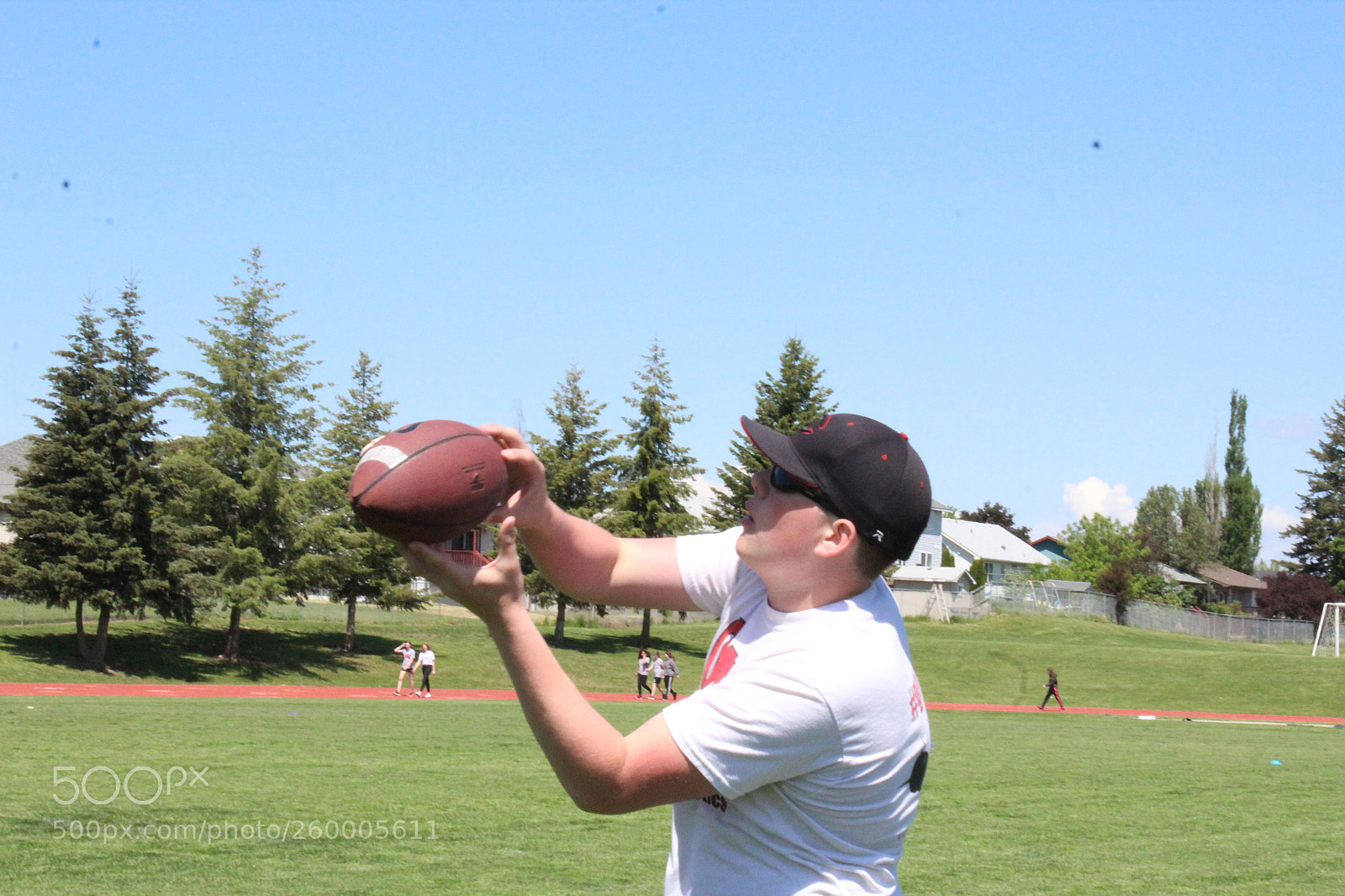 Canon EOS 1200D (EOS Rebel T5 / EOS Kiss X70 / EOS Hi) sample photo. Football photography