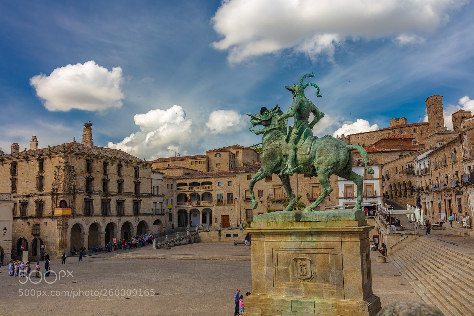 Canon EOS 5DS R sample photo. Plaza mayor trujillo ca photography