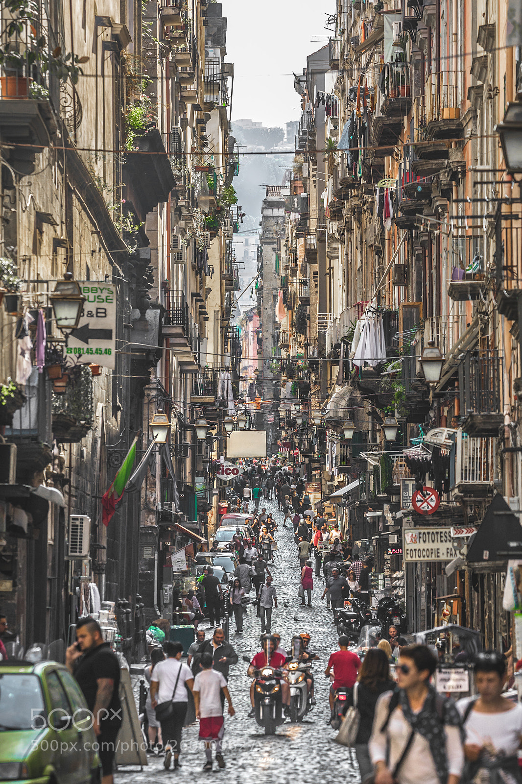 Canon EOS 5D Mark IV sample photo. Via dei tribunali naples photography