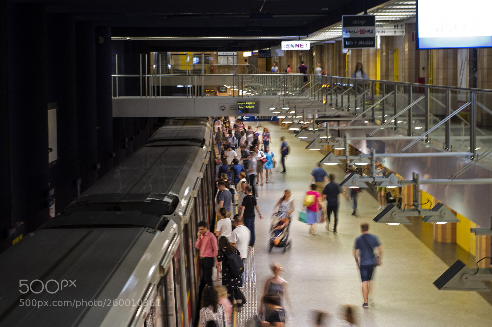 Pentax K-r sample photo. Warsaw's metro photography