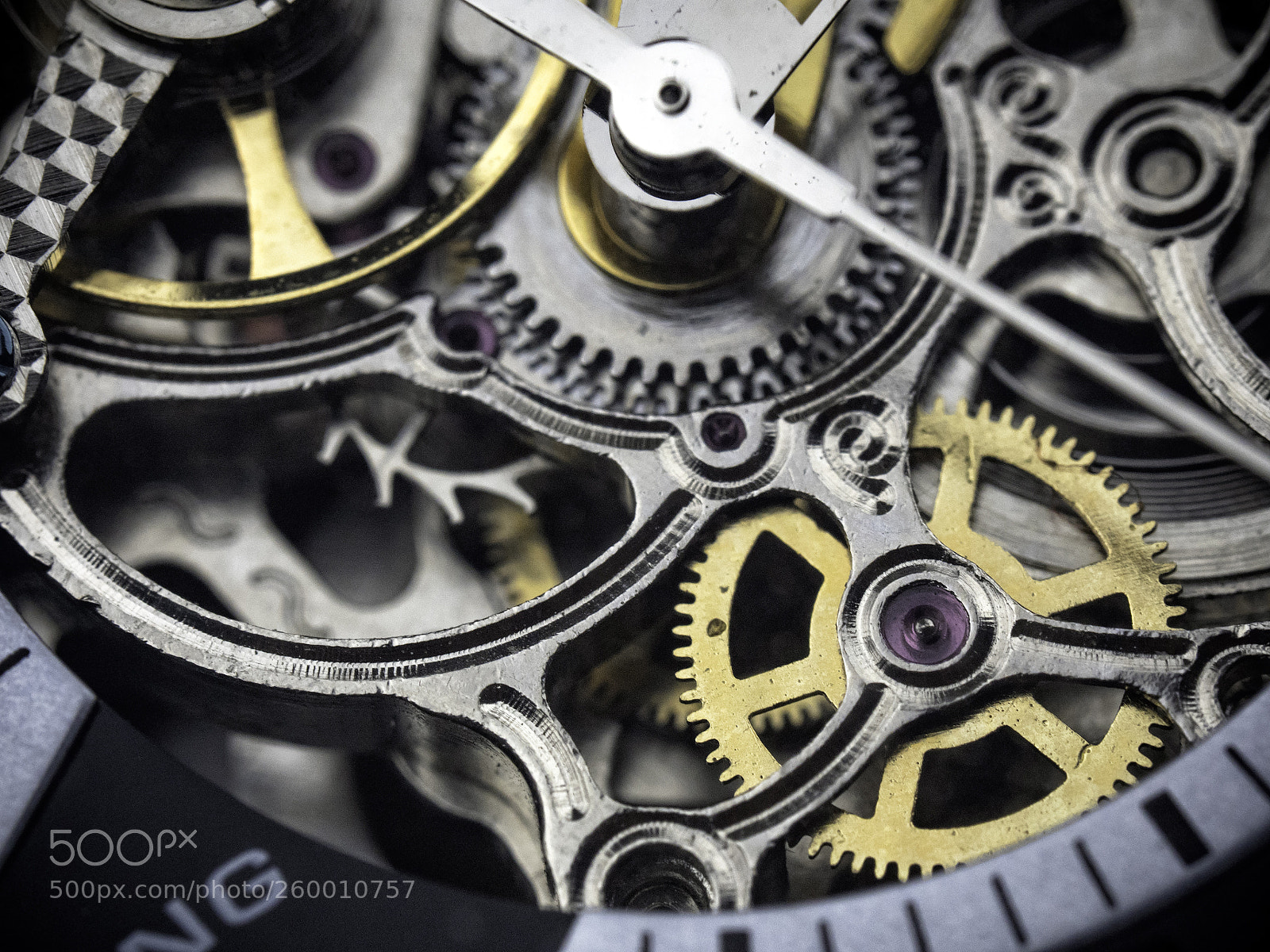 Olympus OM-D E-M5 II sample photo. Clockwork photography