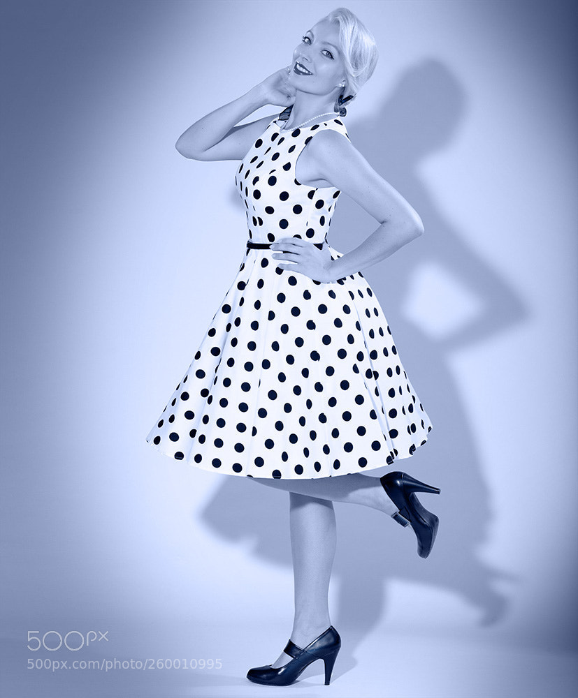 Canon EOS 5D Mark II sample photo. My new dress photography