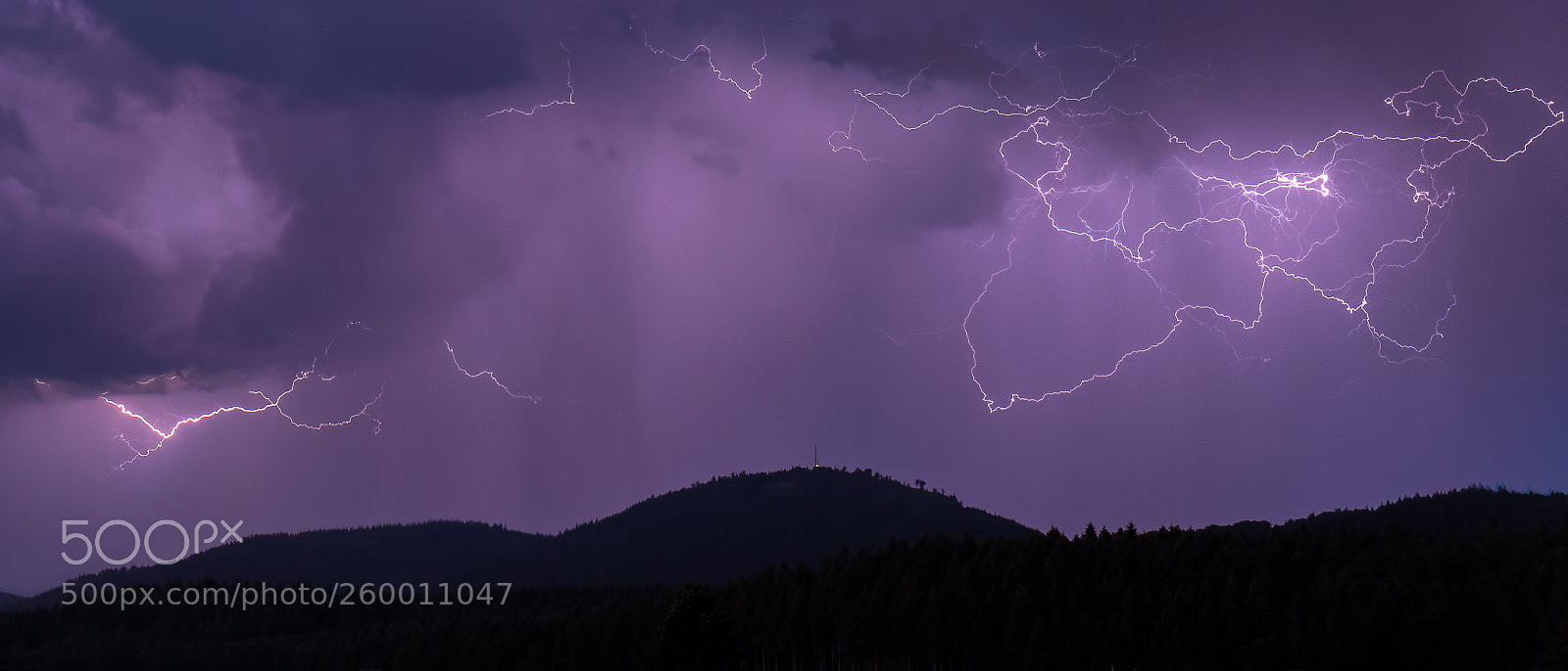 Canon EOS 7D Mark II sample photo. Thunderstorm photography
