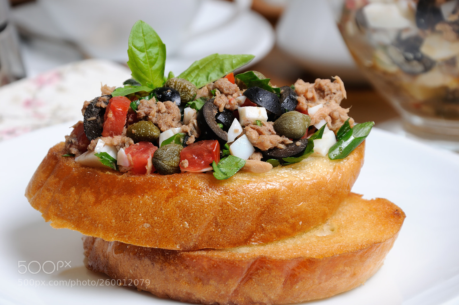 Nikon D90 sample photo. Breakfast with croutons and photography
