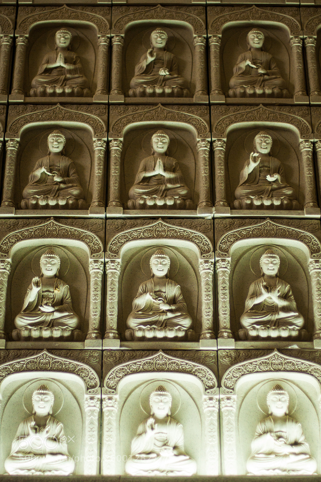 Canon EOS 40D sample photo. Wall of buddhas photography