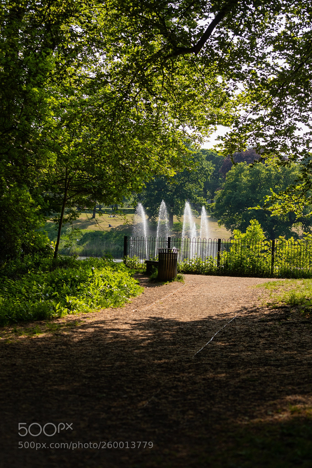 Canon EOS 5D Mark IV sample photo. Upper lake at roundhay photography