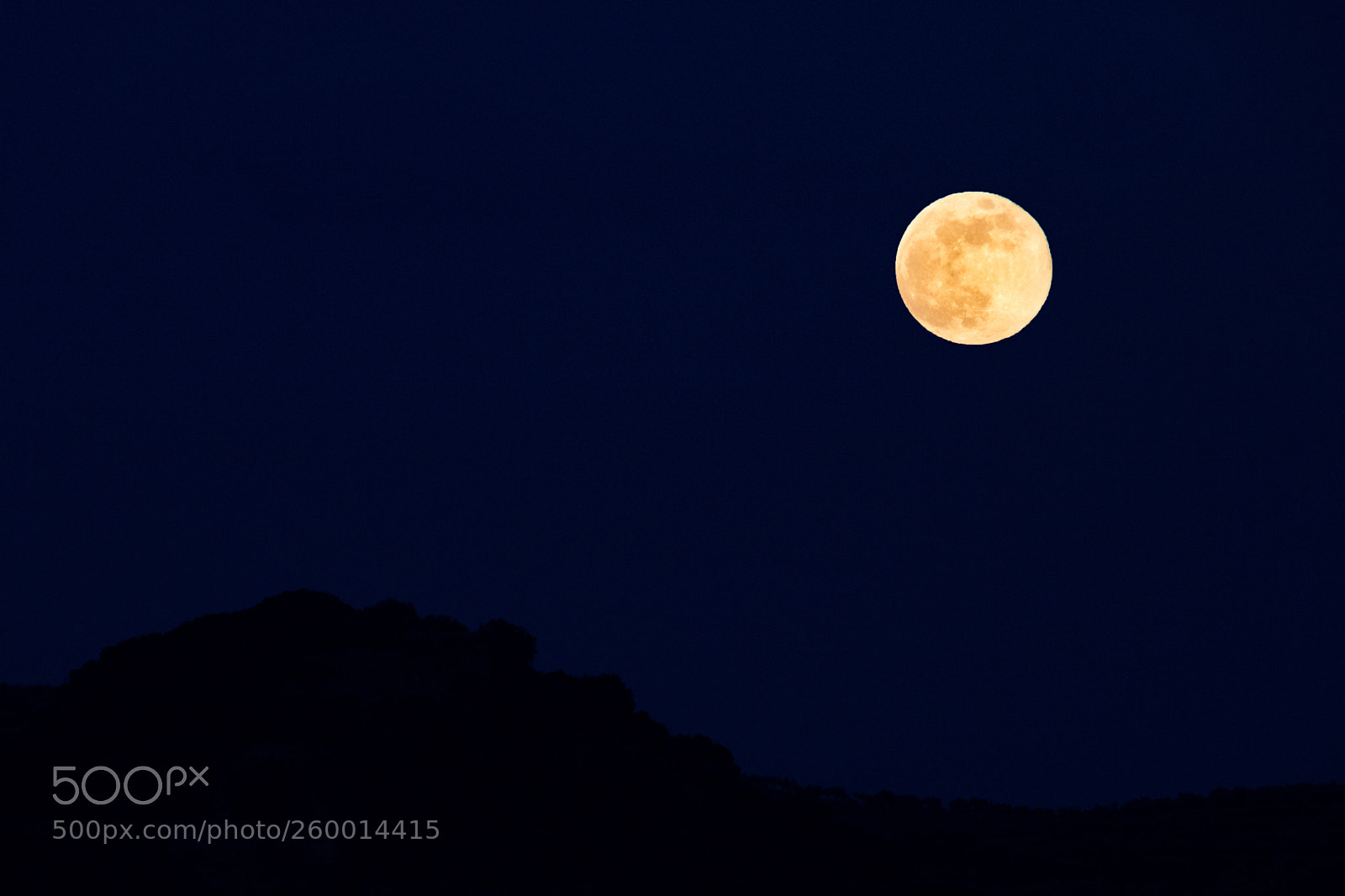 Canon EOS 750D (EOS Rebel T6i / EOS Kiss X8i) sample photo. Moonrise photography