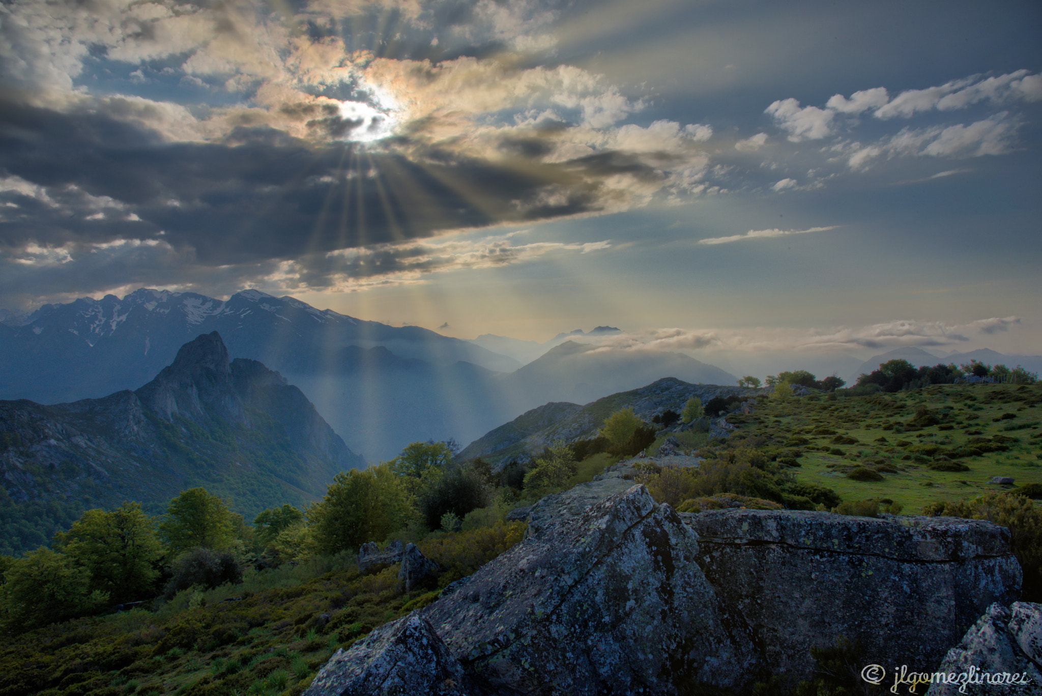 Nikon AF-S Nikkor 24-120mm F4G ED VR sample photo. Atardecer photography