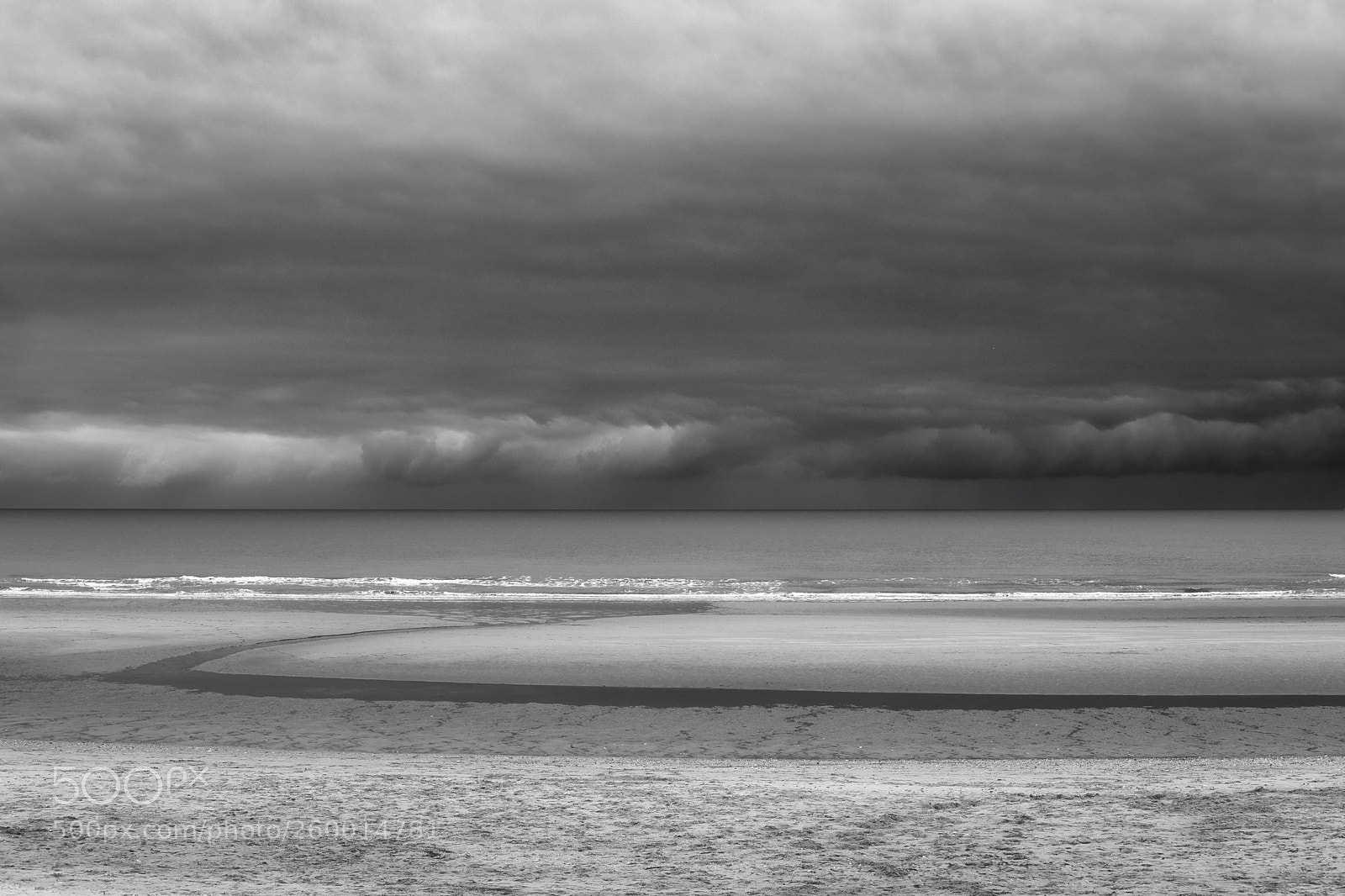 Fujifilm X-Pro2 sample photo. Rain offshore photography