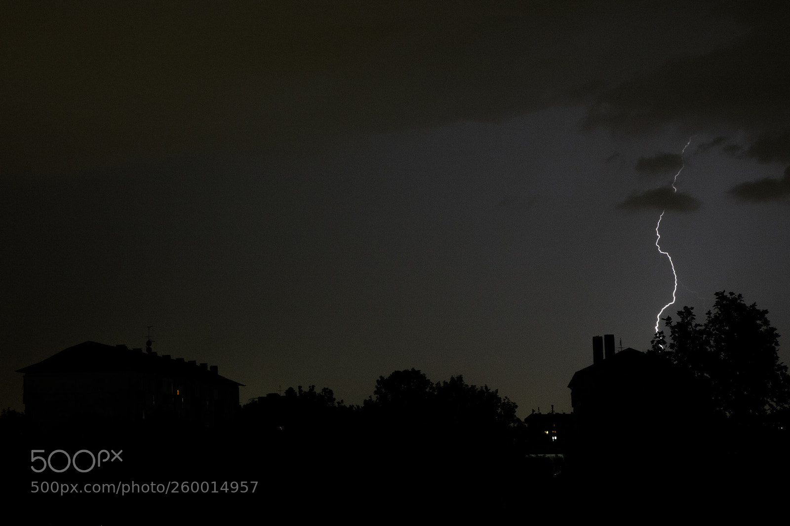 Canon EOS 6D Mark II sample photo. Lightning bolt photography