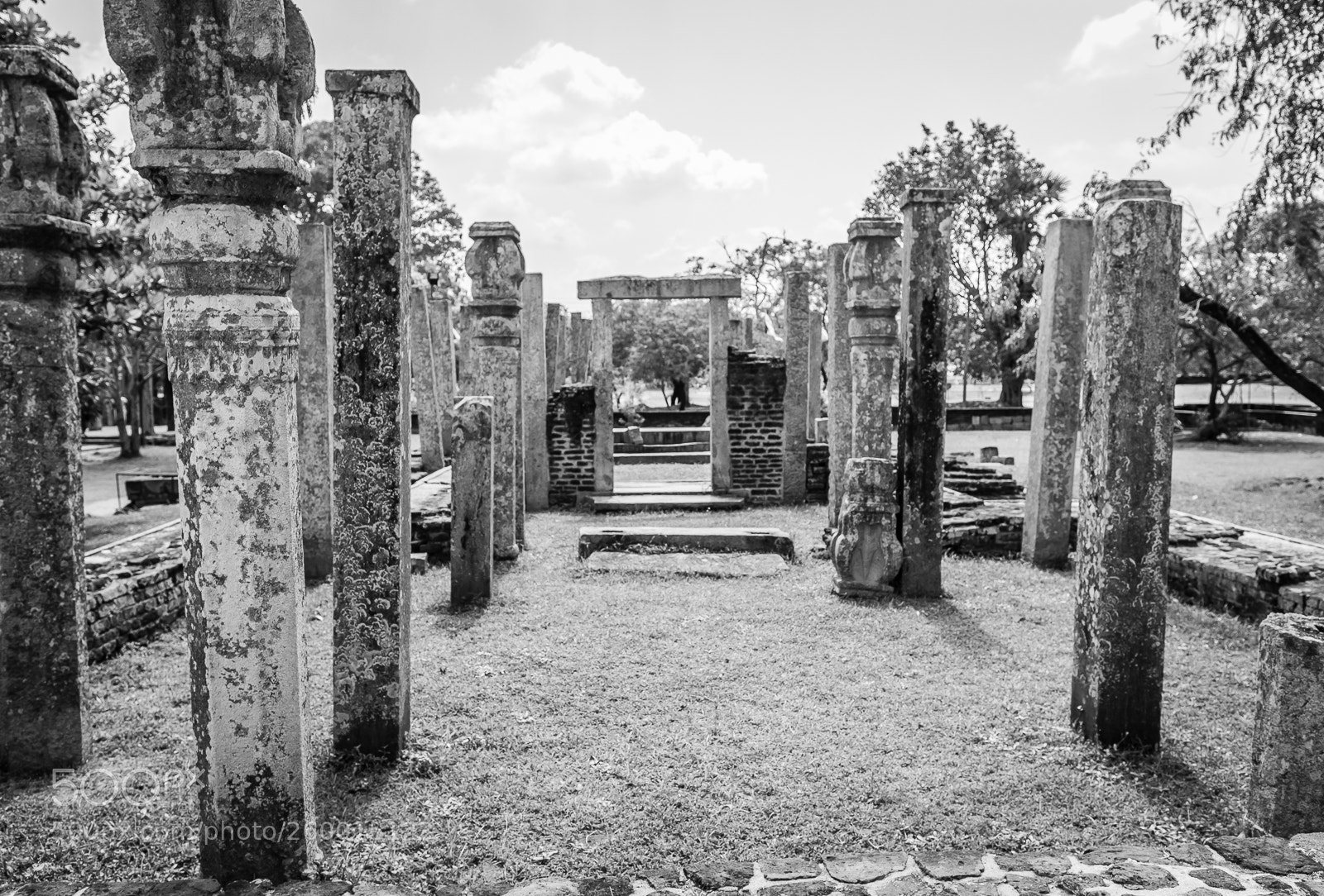 Canon EOS 550D (EOS Rebel T2i / EOS Kiss X4) sample photo. Temple ruins photography